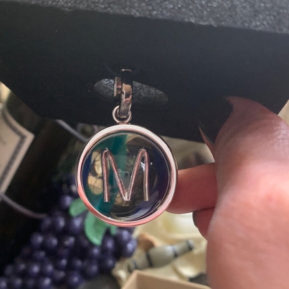 🔥SALE🔥Authentic BURBERRY Silver M crystal ball KEY/Charm/pendant - Picture 8 of 13